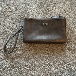 Nine West wristlet wallet